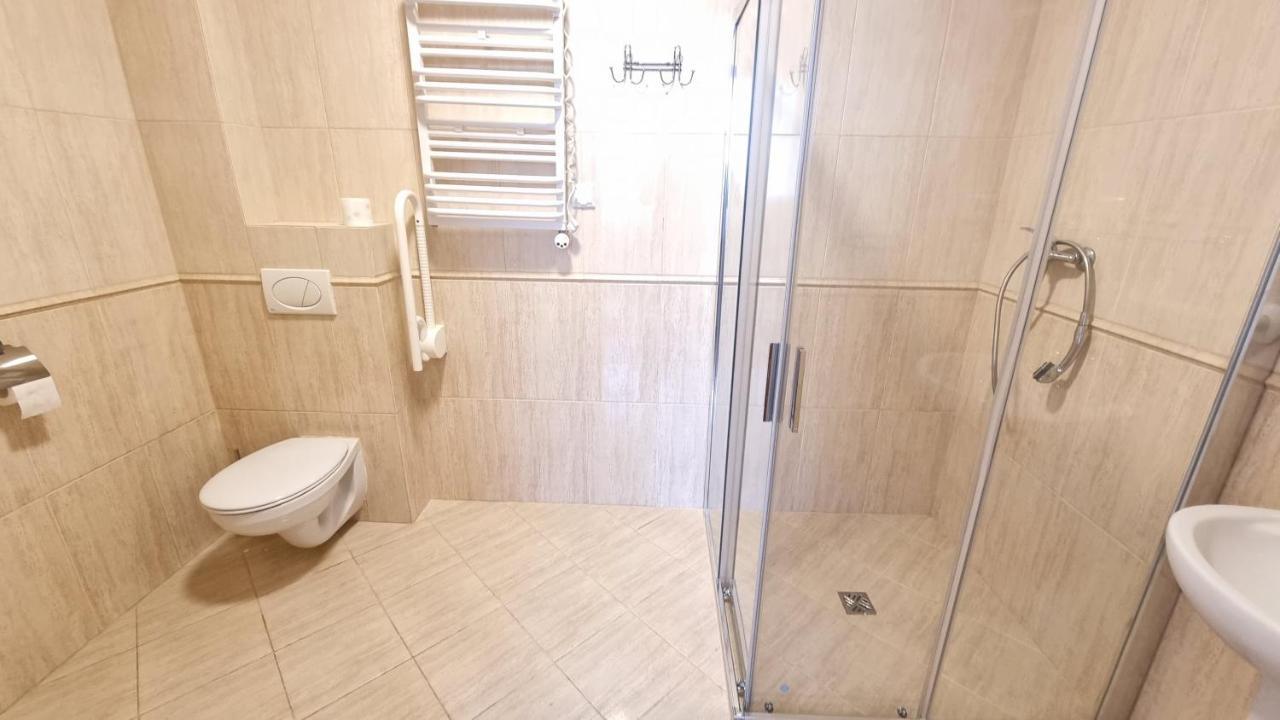 Pokoje Arka Międzywodzie Exteriör bild