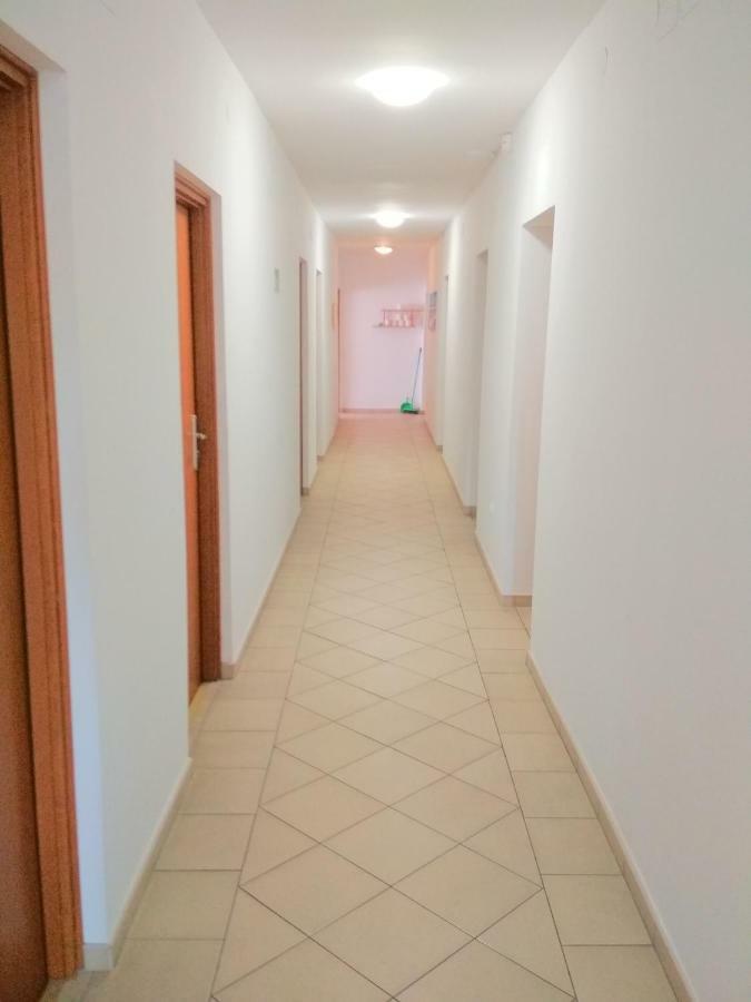 Pokoje Arka Międzywodzie Exteriör bild